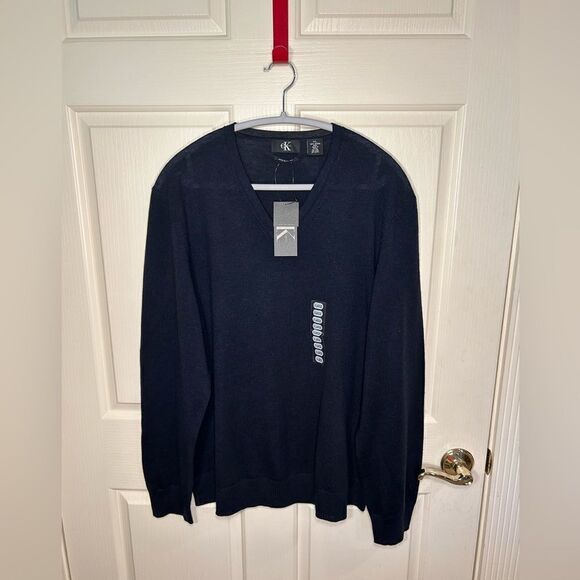 Calvin Klein sweater  - Picture 1 of 6